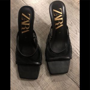 Heels Size 7 barely used but still in fear condition